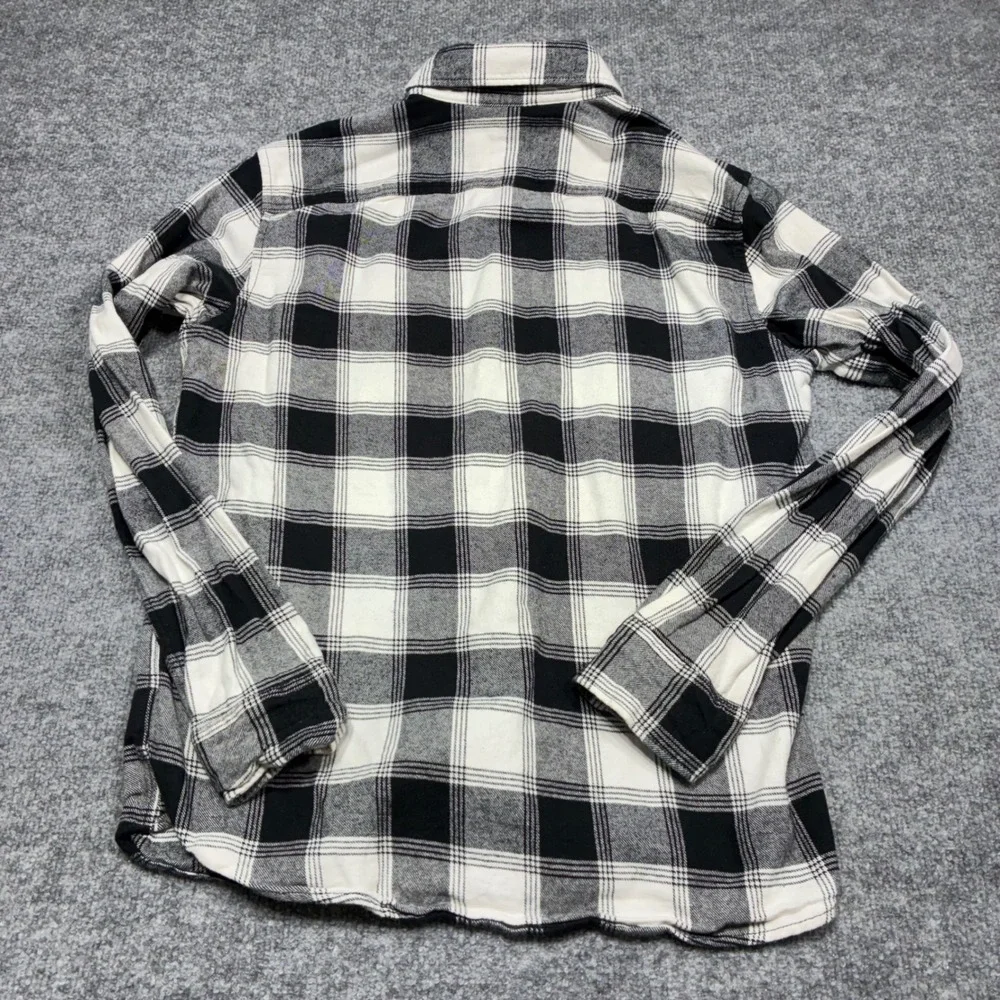 GAP Untucked Flannel Shirt Mens Small Black White Plaid Button-up Outdoor Casual